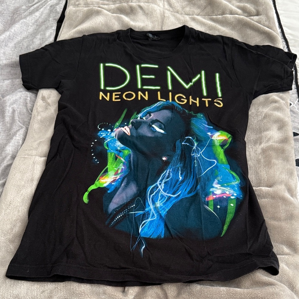 Demi Lavoto Neon Lights 2014 Merch